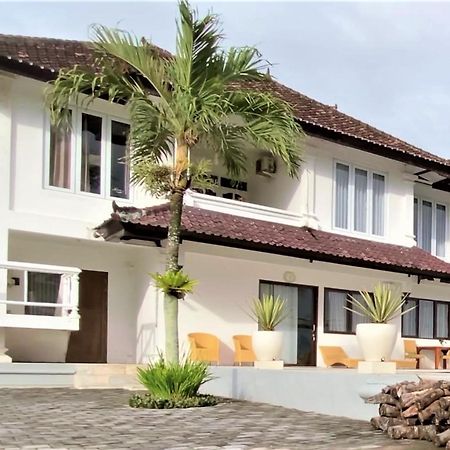 Medewi Manor Apart otel Airsatang Dış mekan fotoğraf