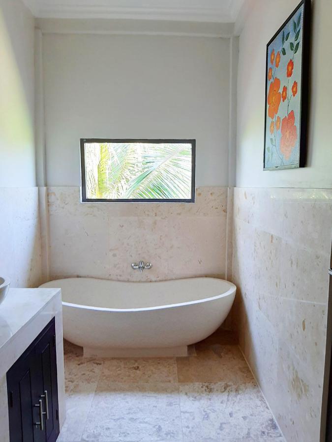 Medewi Manor Apart otel Airsatang Dış mekan fotoğraf