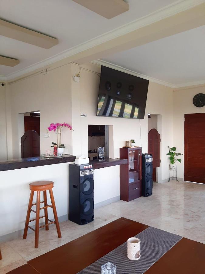 Medewi Manor Apart otel Airsatang Dış mekan fotoğraf