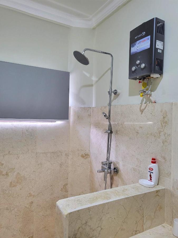 Medewi Manor Apart otel Airsatang Dış mekan fotoğraf