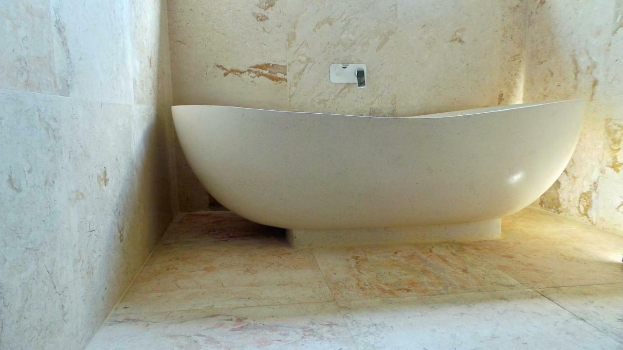 Medewi Manor Apart otel Airsatang Dış mekan fotoğraf