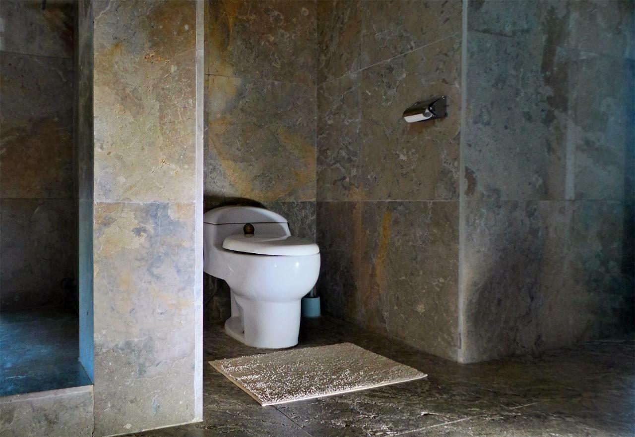 Medewi Manor Apart otel Airsatang Dış mekan fotoğraf
