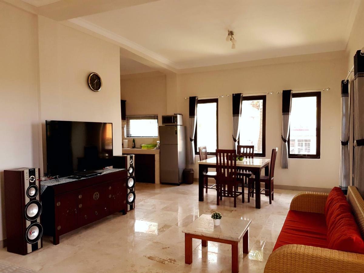Medewi Manor Apart otel Airsatang Dış mekan fotoğraf