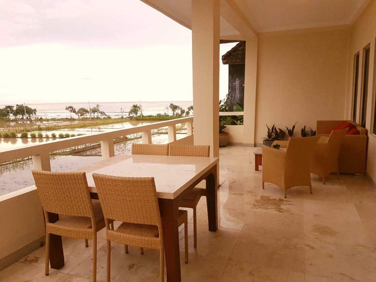 Medewi Manor Apart otel Airsatang Dış mekan fotoğraf